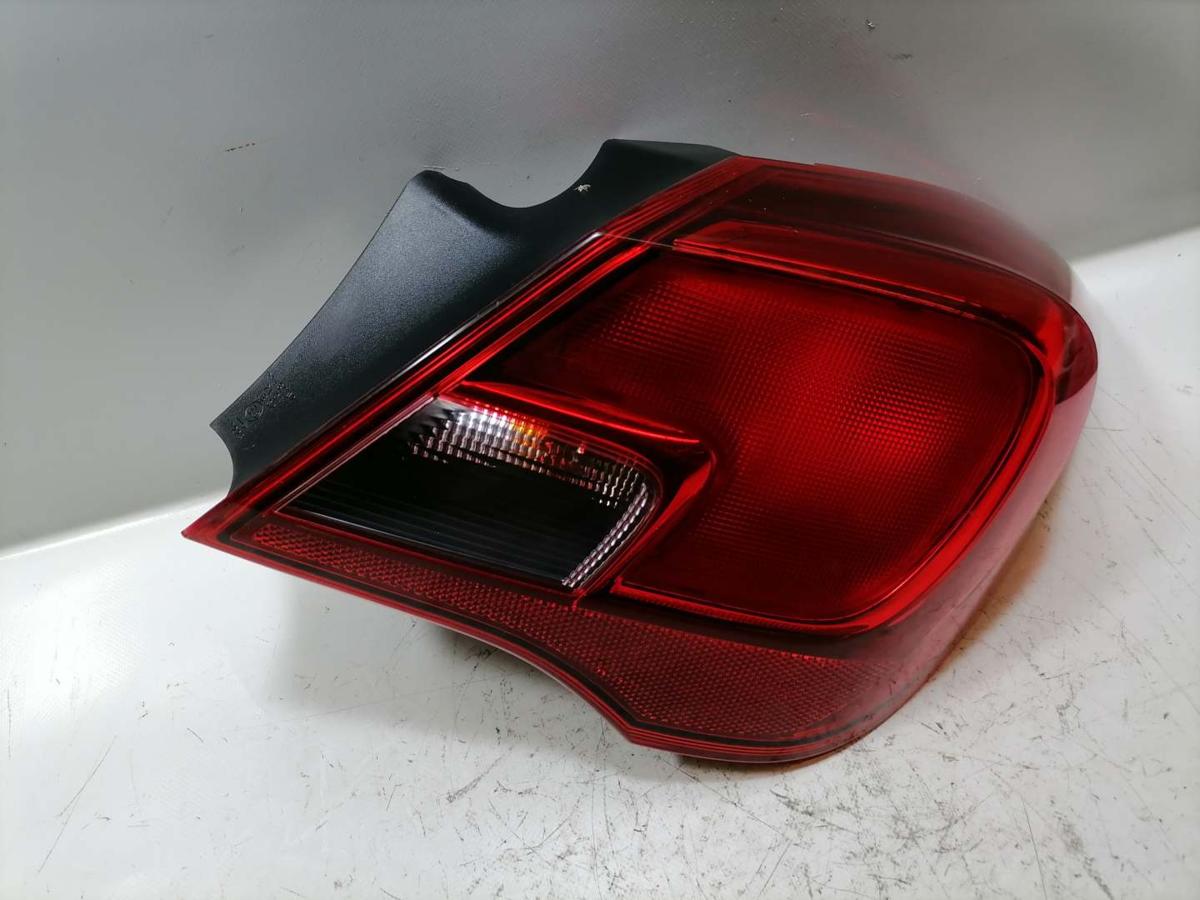 Opel Corsa E original Rücklicht Rückleuchte Schlussleuchte rechts außen 5-Türer Bj.2017